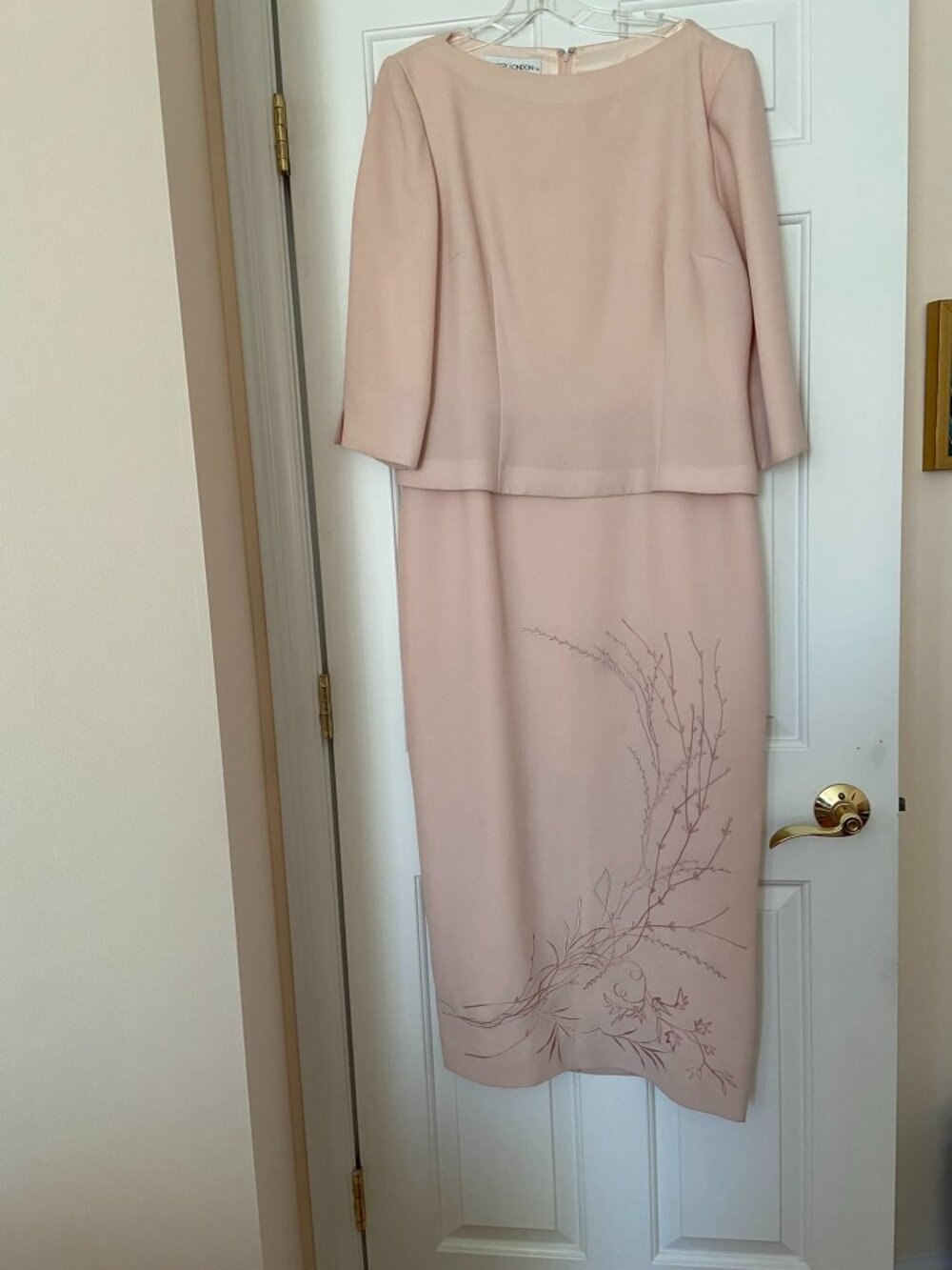 Mother of the Bride/Groom Maggy London Long Dress Pink 14  Embroidered